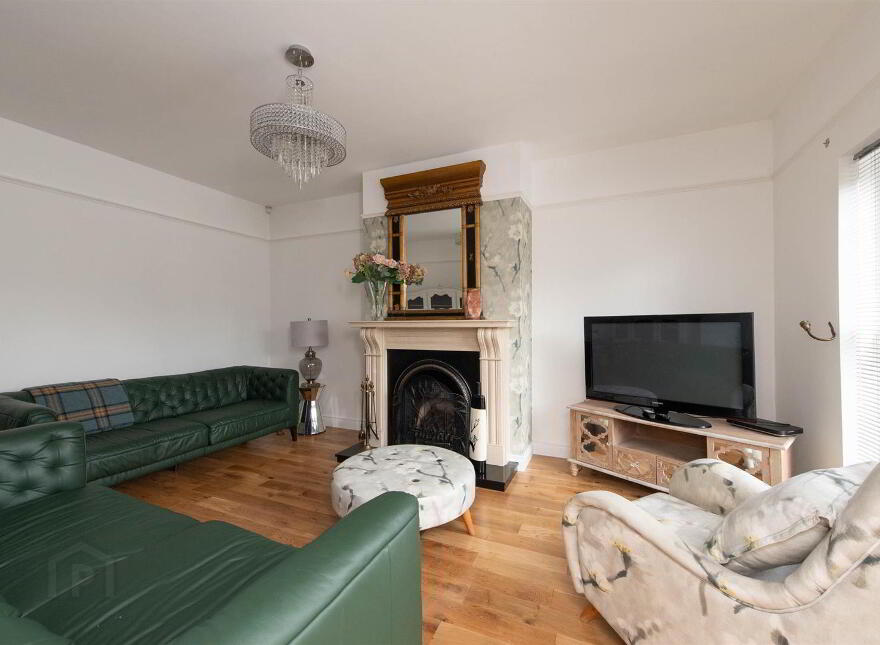 63 Oakwood Avenue, Carryduff, Belfast, BT8 8SW