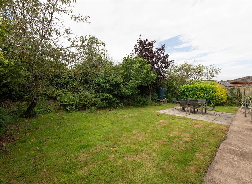 63 Oakwood Avenue, Carryduff, Belfast, BT8 8SW