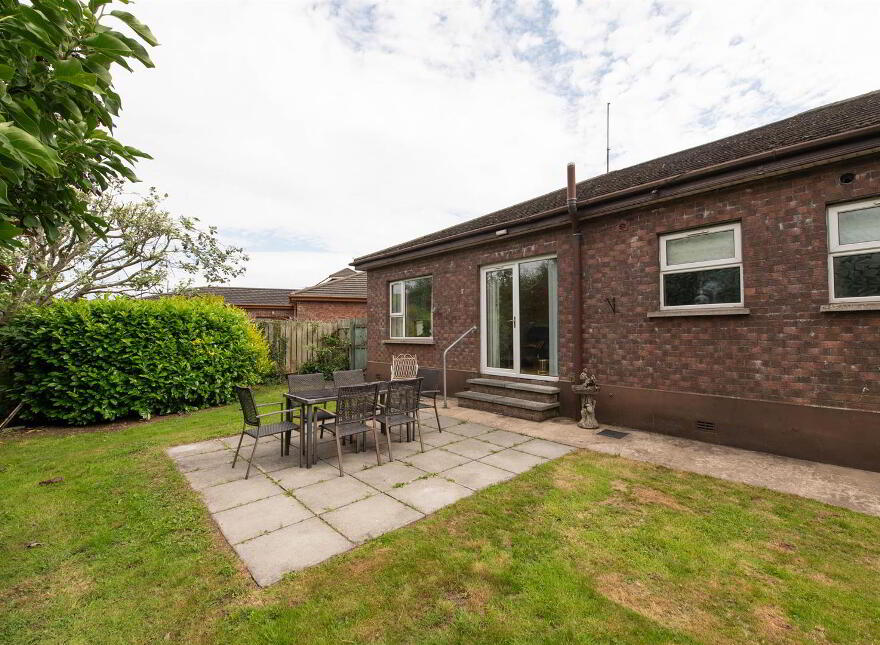 63 Oakwood Avenue, Carryduff, Belfast, BT8 8SW