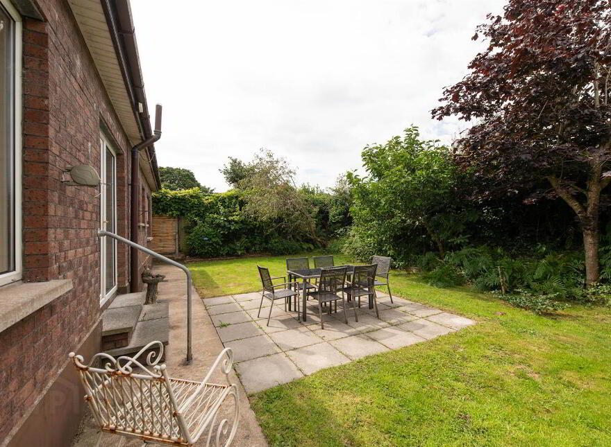 63 Oakwood Avenue, Carryduff, Belfast, BT8 8SW