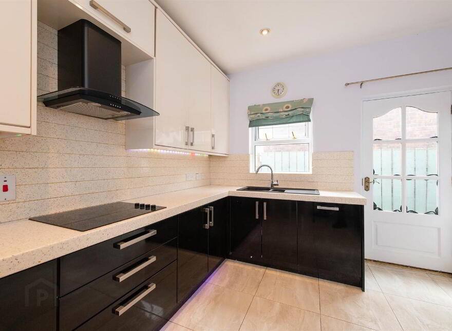 63 Oakwood Avenue, Carryduff, Belfast, BT8 8SW