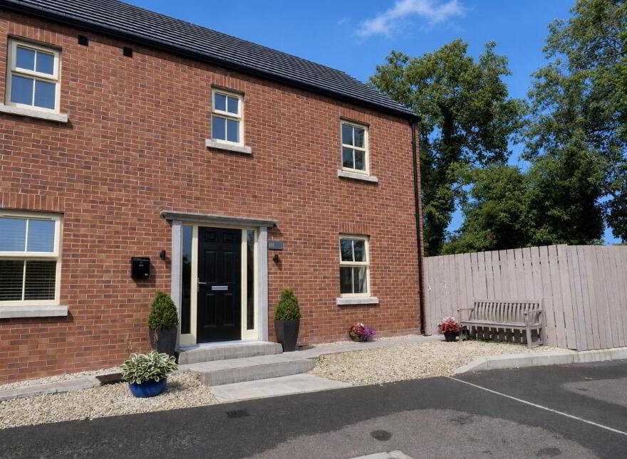68 Monree Hill, Donaghcloney, BT66 7GZ