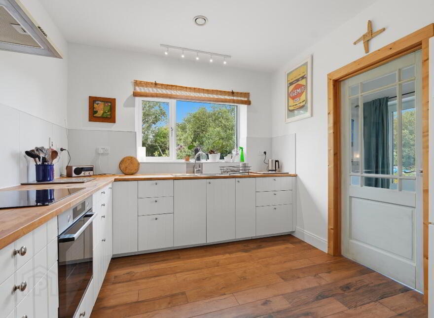 Tumgesh, Swinford, F12HH57