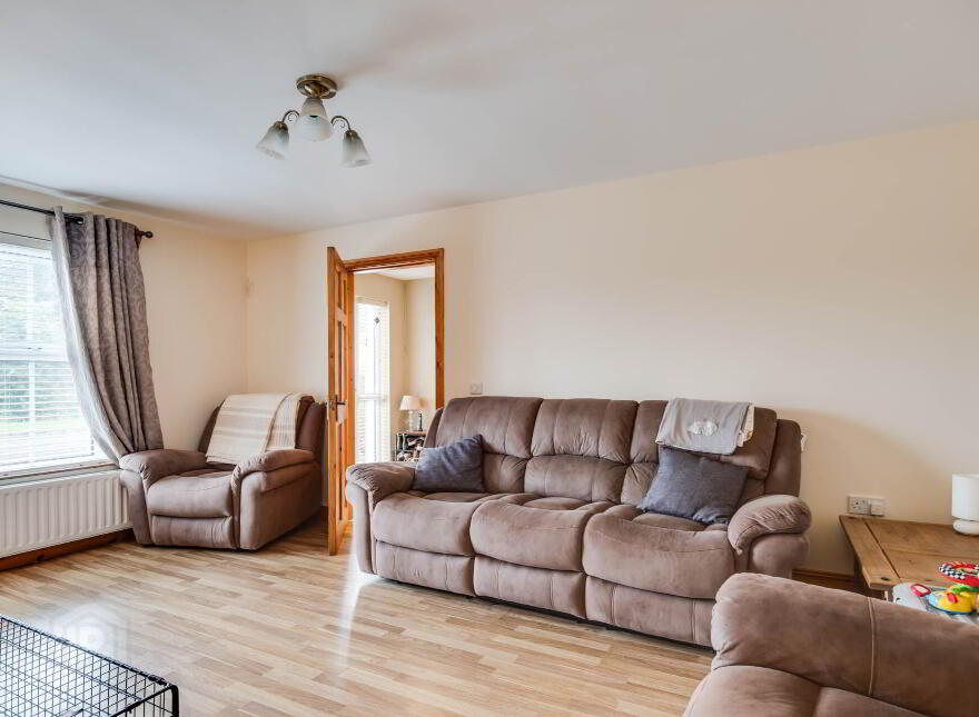11 Killyveagh View, Enniskillen, BT74 8FN