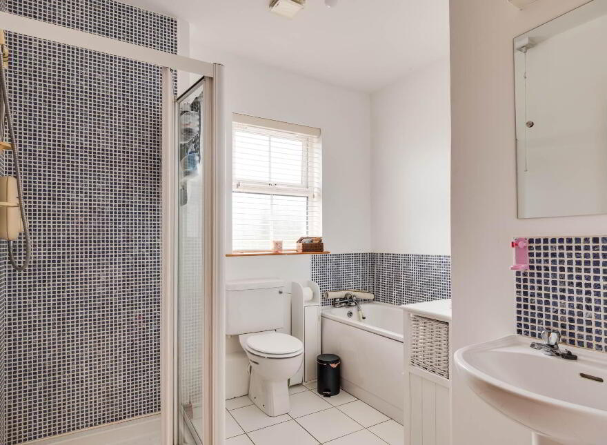 11 Killyveagh View, Enniskillen, BT74 8FN