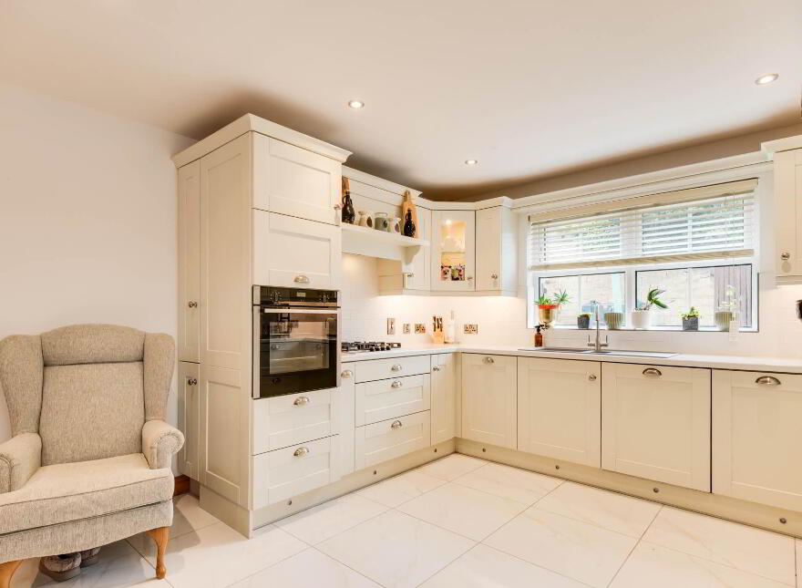 11 Killyveagh View, Enniskillen, BT74 8FN