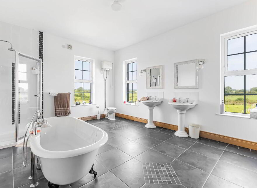 The Oaks, 23 Oakhill Road, Dromore, BT25 1PF