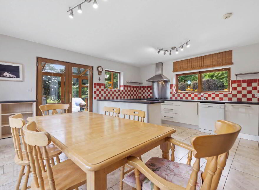 Rahyvira, Donohill, E34WY00