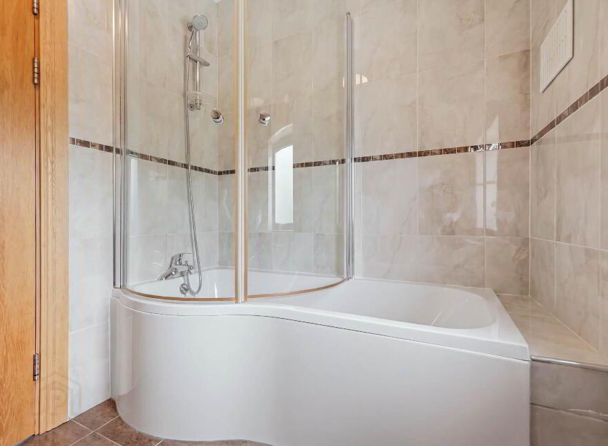 Rahyvira, Donohill, E34WY00
