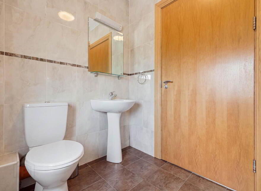 Rahyvira, Donohill, E34WY00