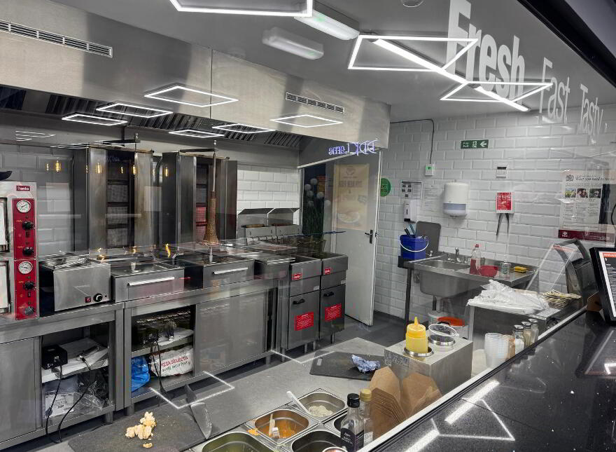 3 Main Street, Larne, BT40 1JQ