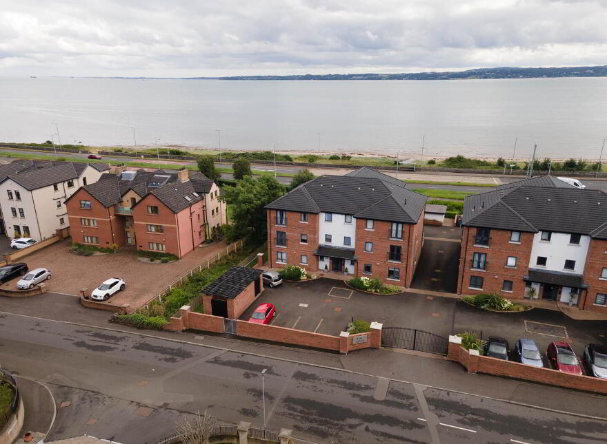 Apt 8, 1 The Tides, Carrickfergus, BT38 8GN photo