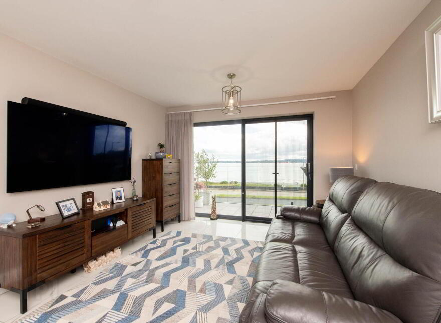 Apt 8, 1 The Tides, Carrickfergus, BT38 8GN
