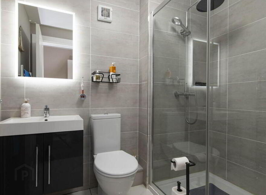 Apt 8, 1 The Tides, Carrickfergus, BT38 8GN