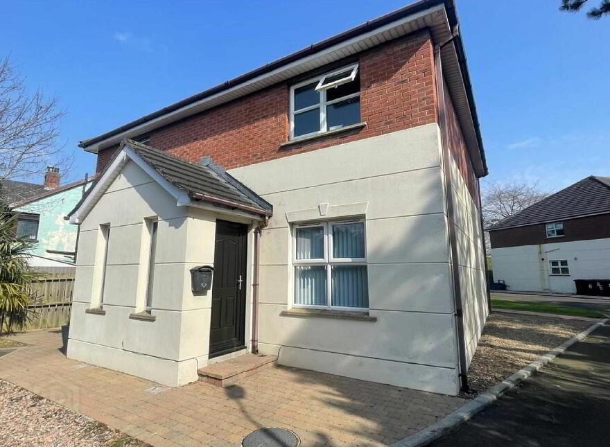 Apt 2, Lynview Mews, Newtownabbey, BT36 5GS photo