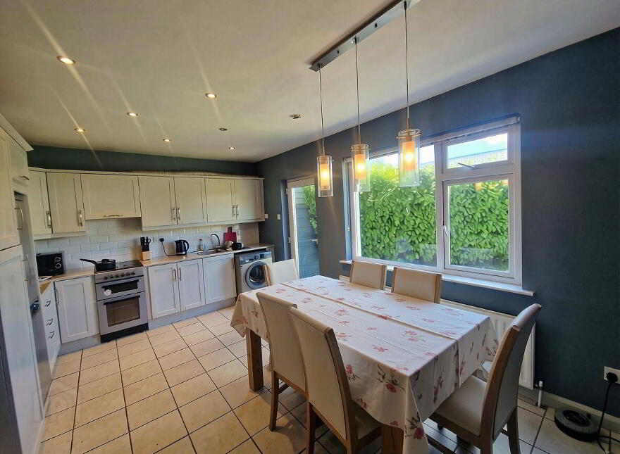 57 White Oaks, Wilton, T12NX9E