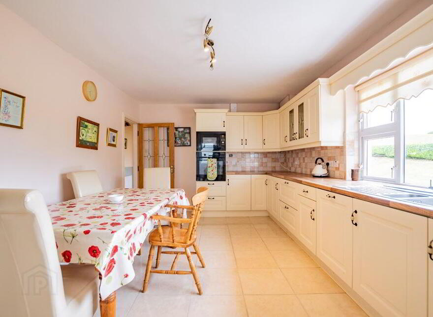 Tinnahinch, Clonaslee, R32R5P3