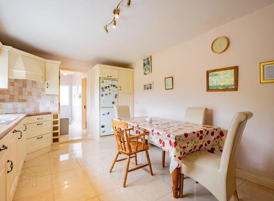 Tinnahinch, Clonaslee, R32R5P3