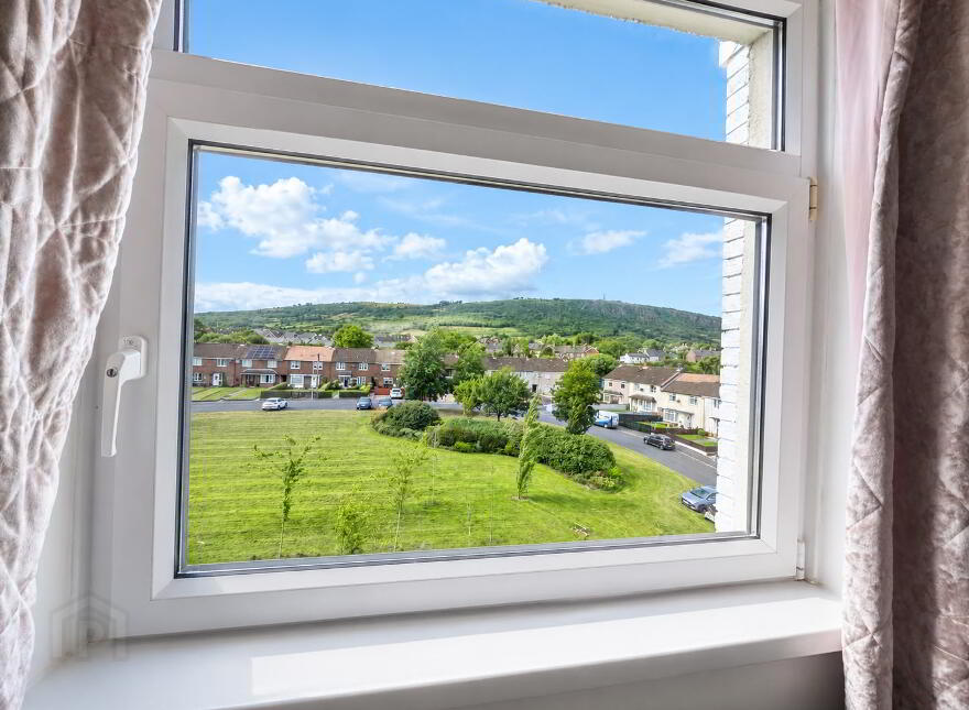2i Knocksallagh Green, Greenisland, Carrickfergus, BT38 8SR