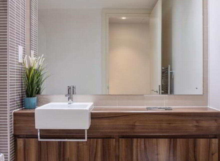 Apartment 2.20 The Arc Queens Road, Belfast, BT3 9FB