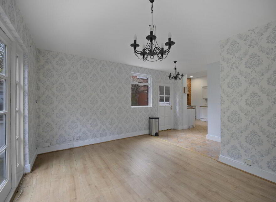 90 Balmoral Avenue, Belfast, BT9 6NY