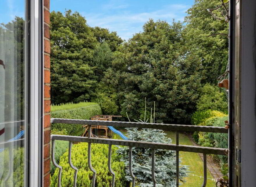 90 Balmoral Avenue, Belfast, BT9 6NY