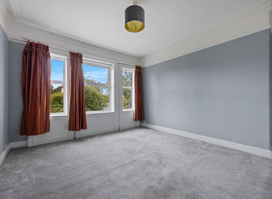90 Balmoral Avenue, Belfast, BT9 6NY