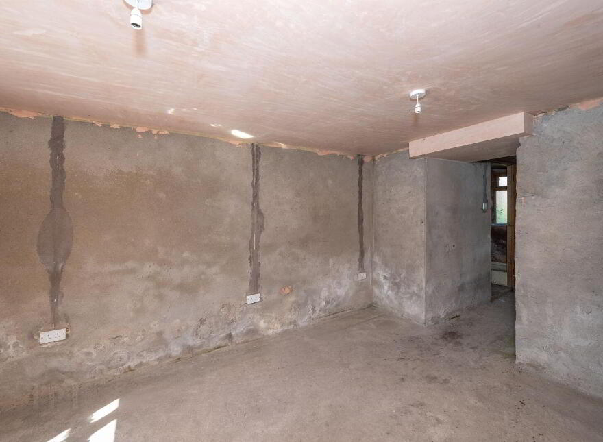 Point Road, Crosshaven, P43KH51