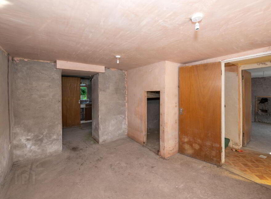 Point Road, Crosshaven, P43KH51