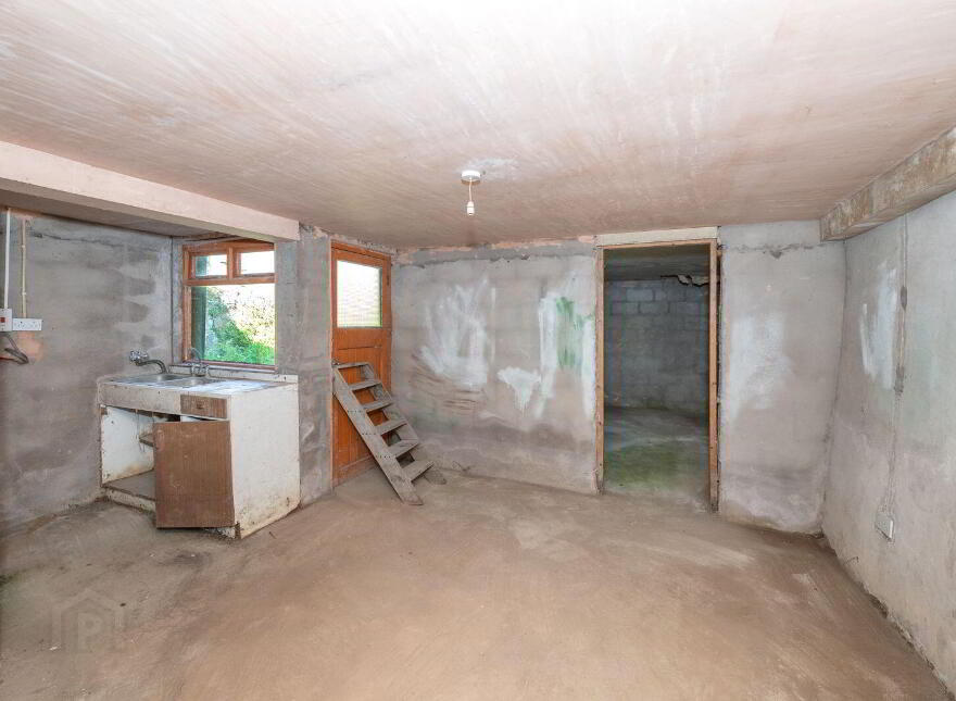 Point Road, Crosshaven, P43KH51