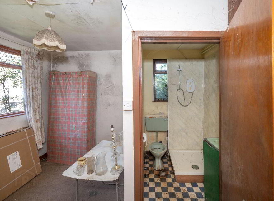 Point Road, Crosshaven, P43KH51