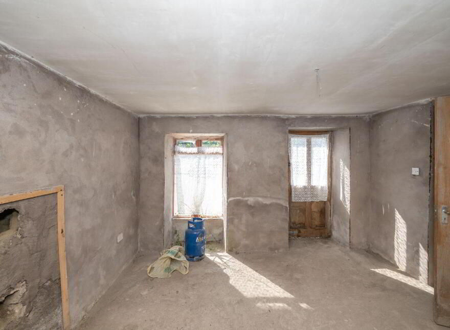 Point Road, Crosshaven, P43KH51