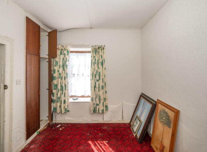 Point Road, Crosshaven, P43KH51