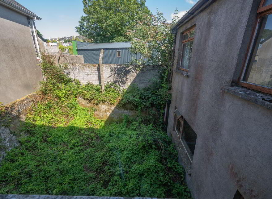 Point Road, Crosshaven, P43KH51