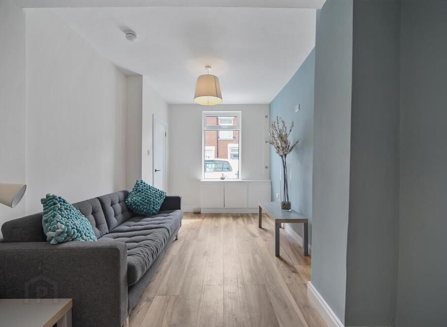44 Lisavon Street, Belfast, BT4 1LH