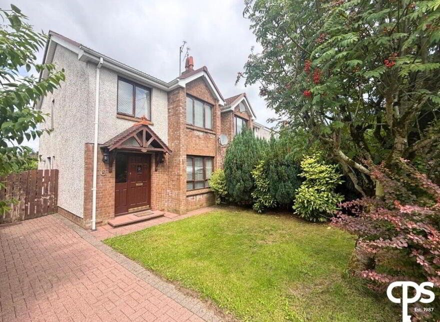 11 Cannon Vale, Omagh, BT78 1JZ photo