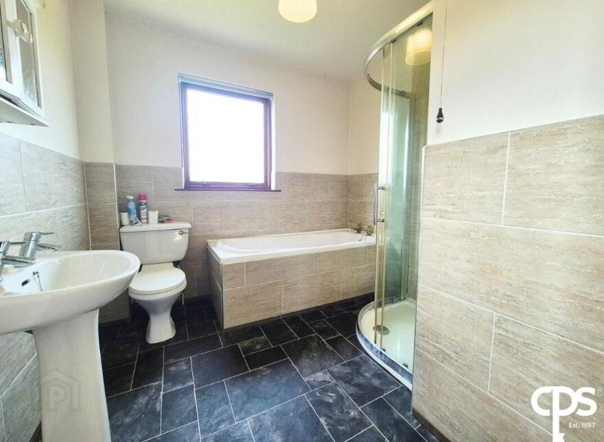 11 Cannon Vale, Omagh, BT78 1JZ