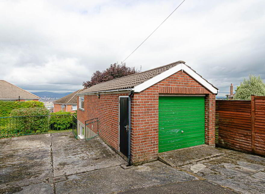 26 Delamont Park, Castlereagh, Belfast, BT6 9RJ
