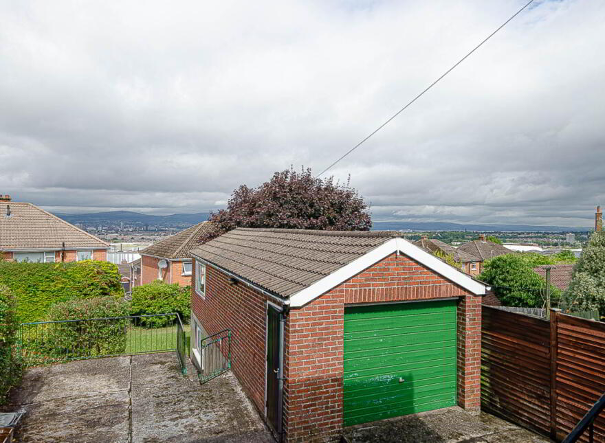 26 Delamont Park, Castlereagh, Belfast, BT6 9RJ