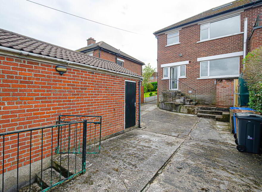 26 Delamont Park, Castlereagh, Belfast, BT6 9RJ
