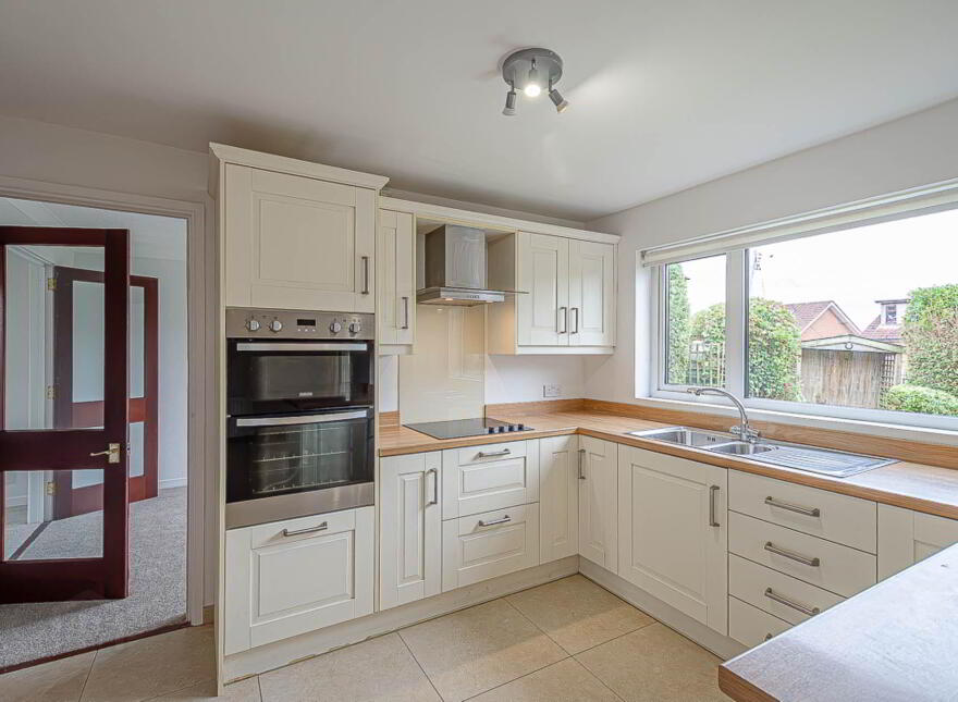 22 Glenview Heights, Castlereagh, Belfast, BT5 7NE