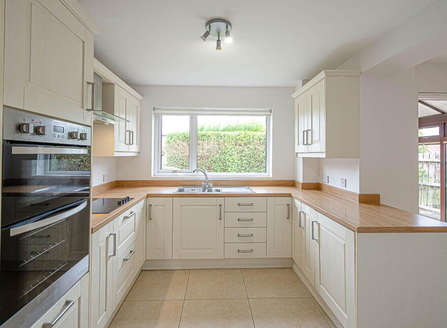 22 Glenview Heights, Castlereagh, Belfast, BT5 7NE