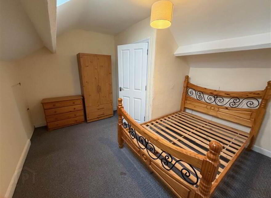 18 Ridgeway Street, Stranmillis, Belfast, BT9 5FB