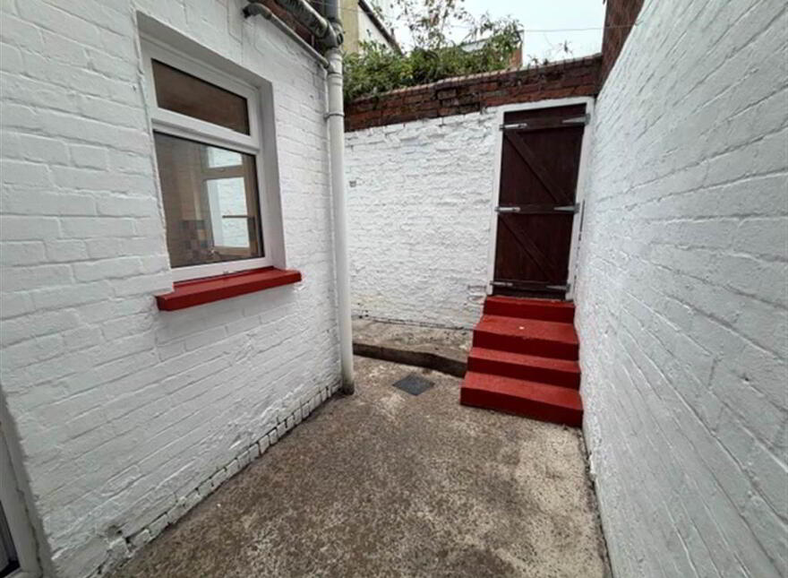 18 Ridgeway Street, Stranmillis, Belfast, BT9 5FB