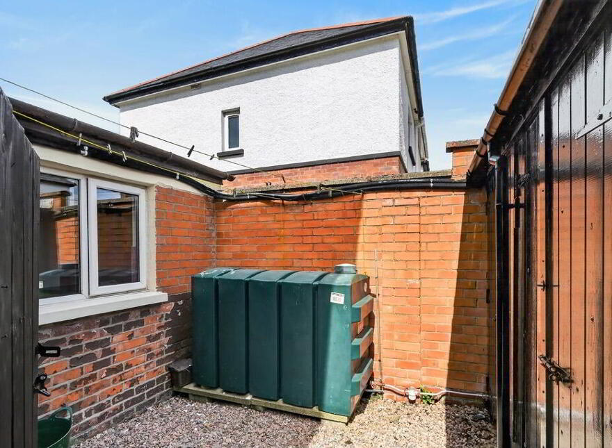 4 Dunraven Park, Belfast, BT5 5LF