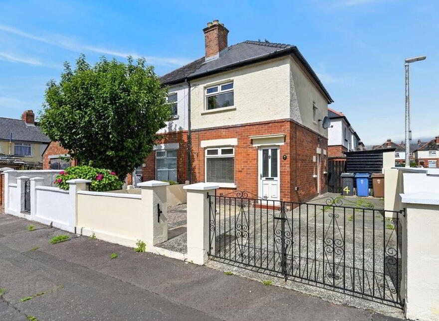 4 Dunraven Park, Belfast, BT5 5LF