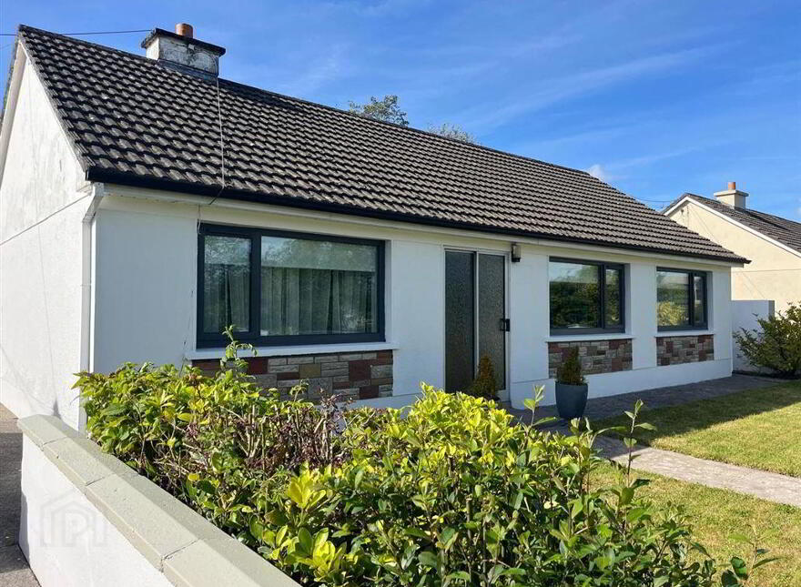 Ashburton Grove, Boher Buí Road, Ballaghaderreen, F45PX88
