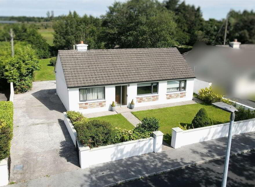 Ashburton Grove, Boher Buí Road, Ballaghaderreen, F45PX88