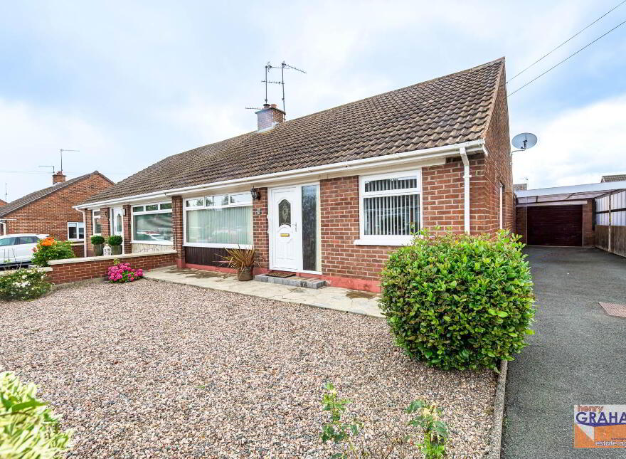 6 Wyncroft Gardens, Lisburn, BT28 2AU photo