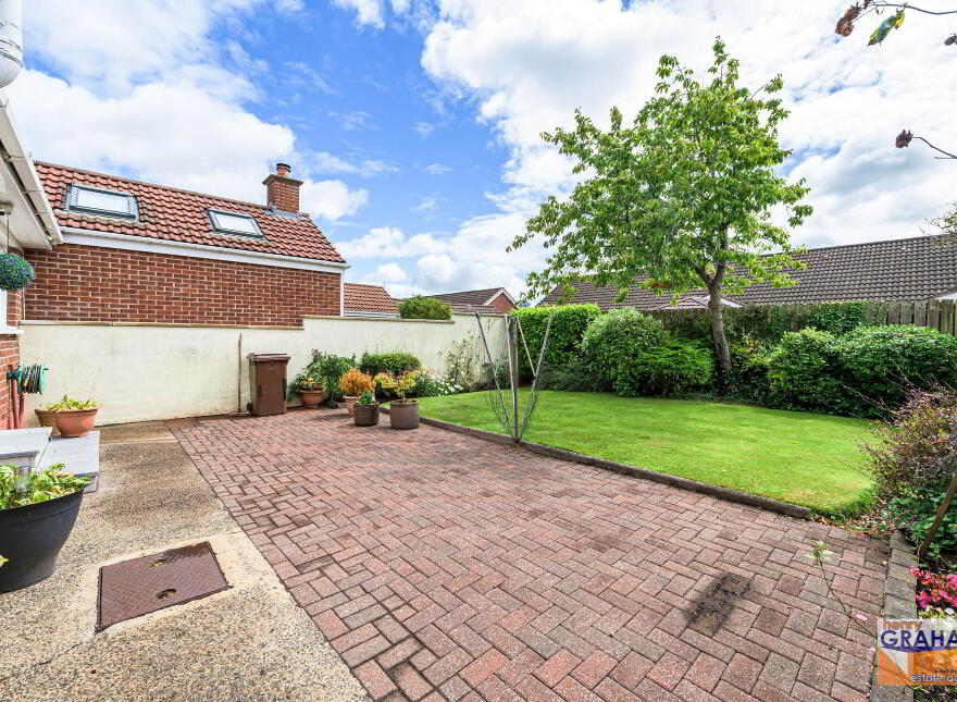 6 Wyncroft Gardens, Lisburn, BT28 2AU